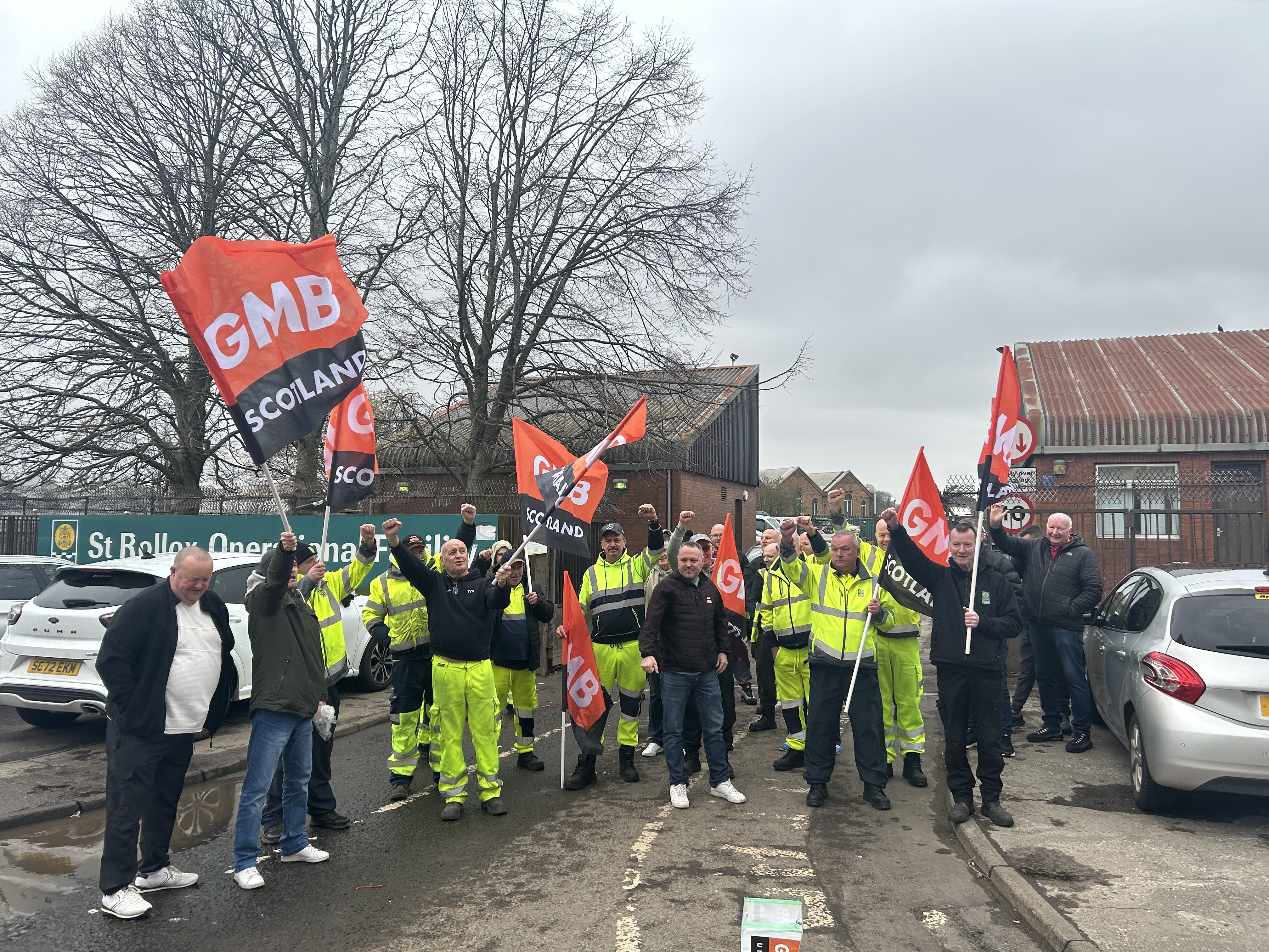 Street cleaners vote on strikes after sudden depot switch